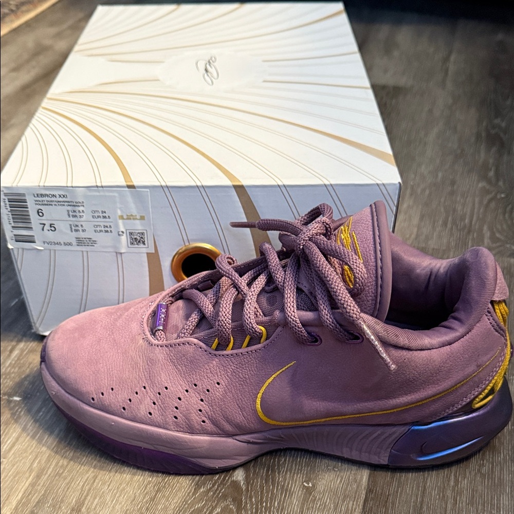 Lebron's XXI Men's Sneakers in Purple and Gold
